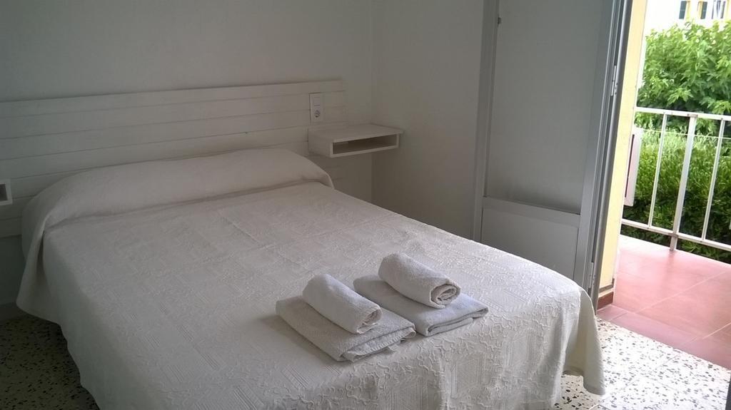 Hostal Paris Ciutadella Ciutadella  Room photo