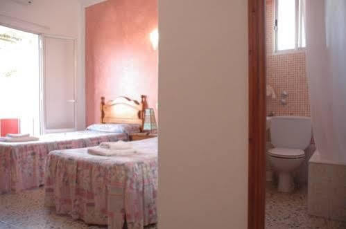 Hostal Paris Ciutadella Ciutadella  Exterior photo